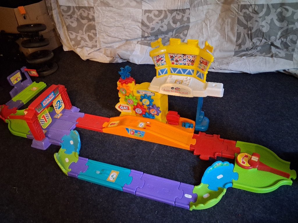 Toet toet racebaan met bestuurbare rijdende auto, Ophalen, Gebruikt, 2 tot 4 jaar