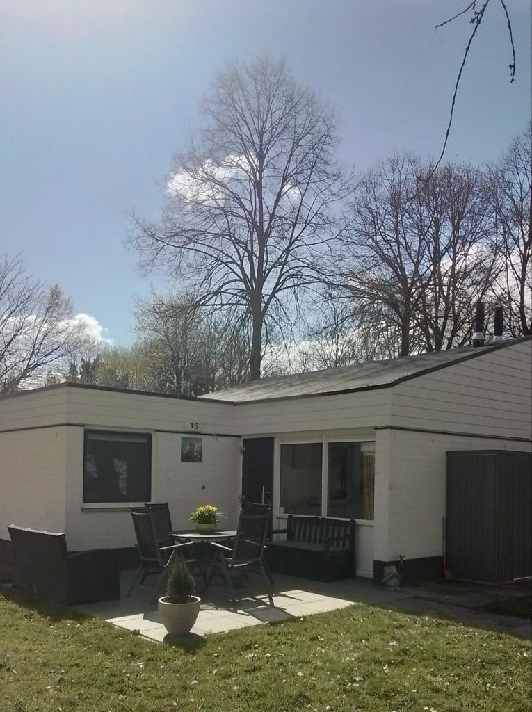 Gerenoveerde 4 persoons bungalow te koop,  Zuid-Limburg, Huizen en Kamers, Recreatiewoningen te koop, 40 m², 2 slaapkamers, Limburg