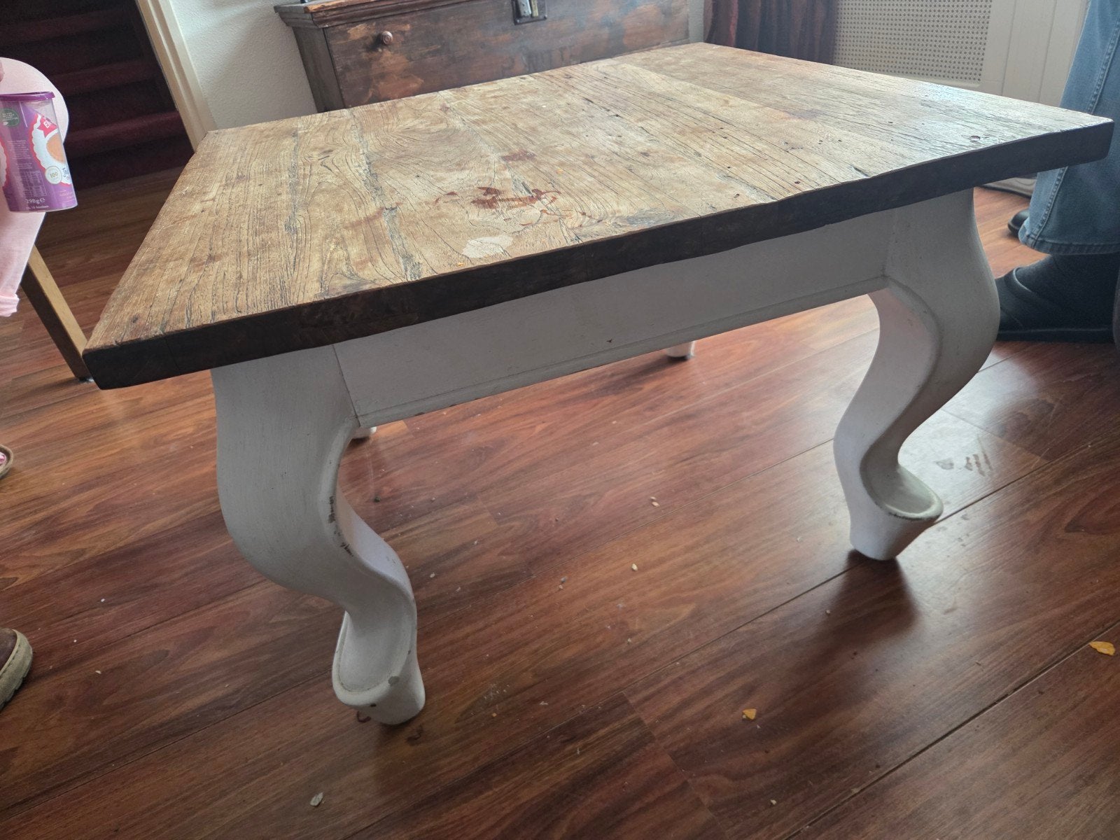 Mooi salontafel, Ophalen