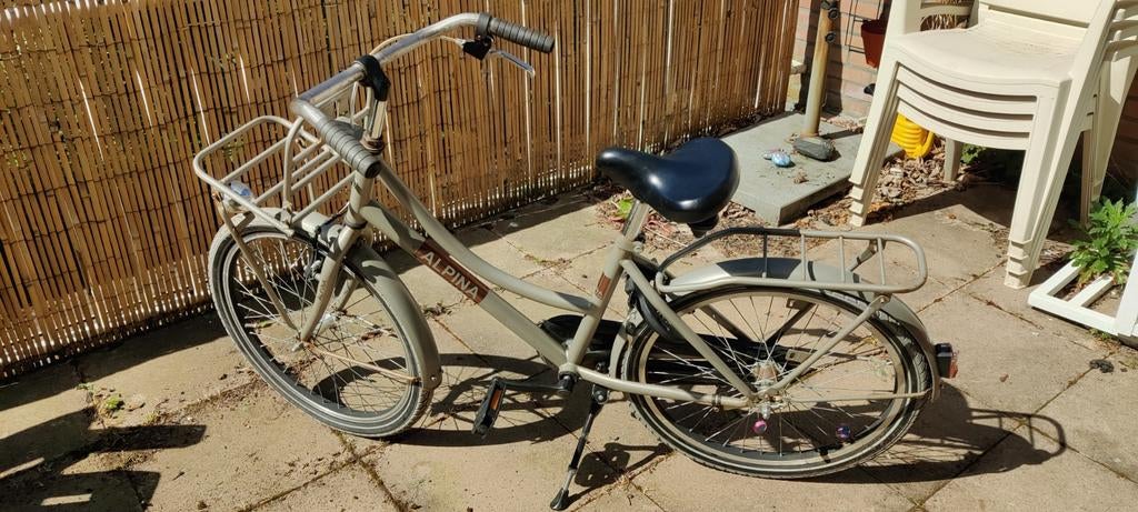 Meisjesfiets 22 inch Alpina fiets - in goede conditie, Fietsen en Brommers, Fietsen | Dames | Damesfietsen, Terugtraprem, Gebruikt