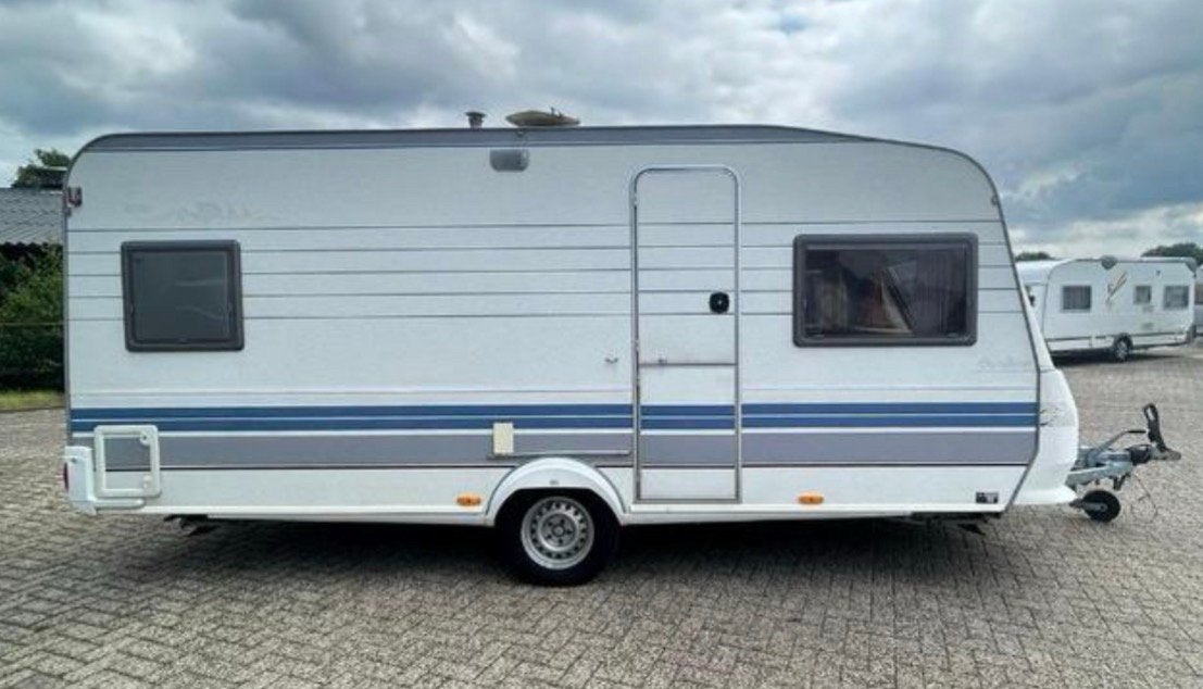 Hobby Excellent 495 UFE inclusief voortent en luifel, Omvormbare zithoek, Rondzit, Hobby, Particulier