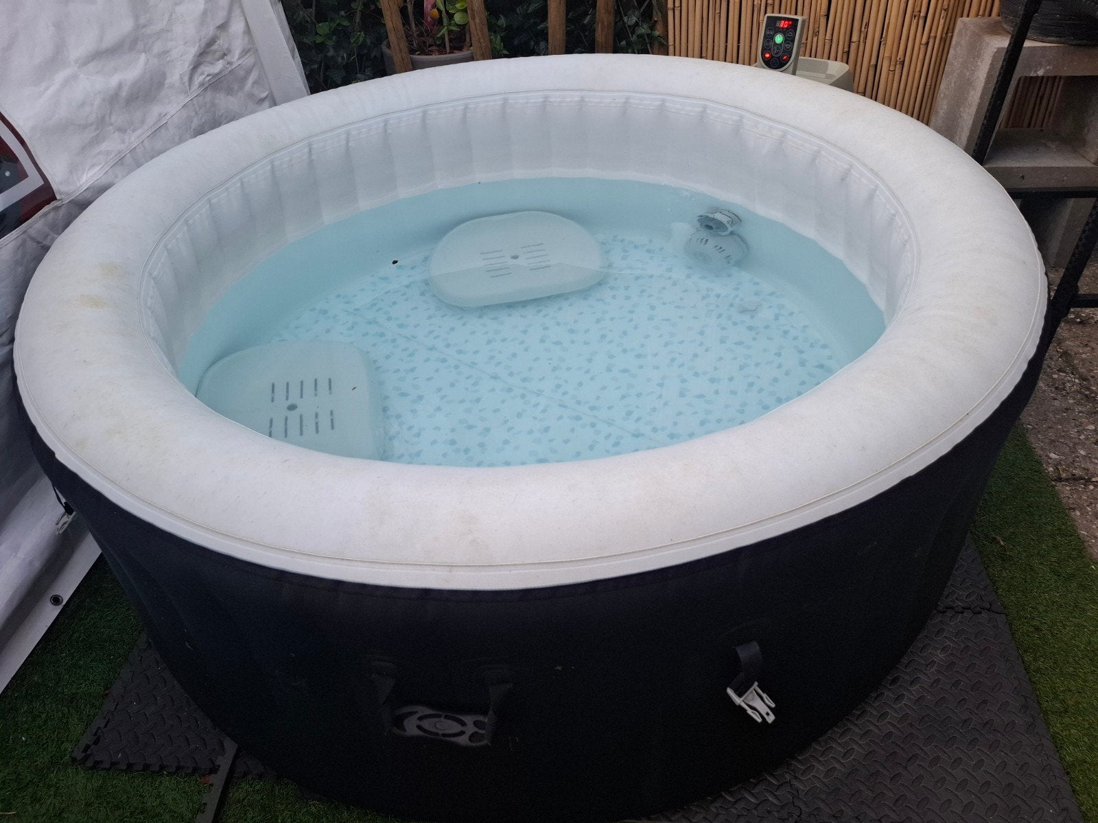 DreamStream Opblaasbare Jacuzzi met Verwarming en Bubbelbad, Tuin en Terras, Bubbelbaden en Hottubs, Ophalen, Gebruikt, Filter