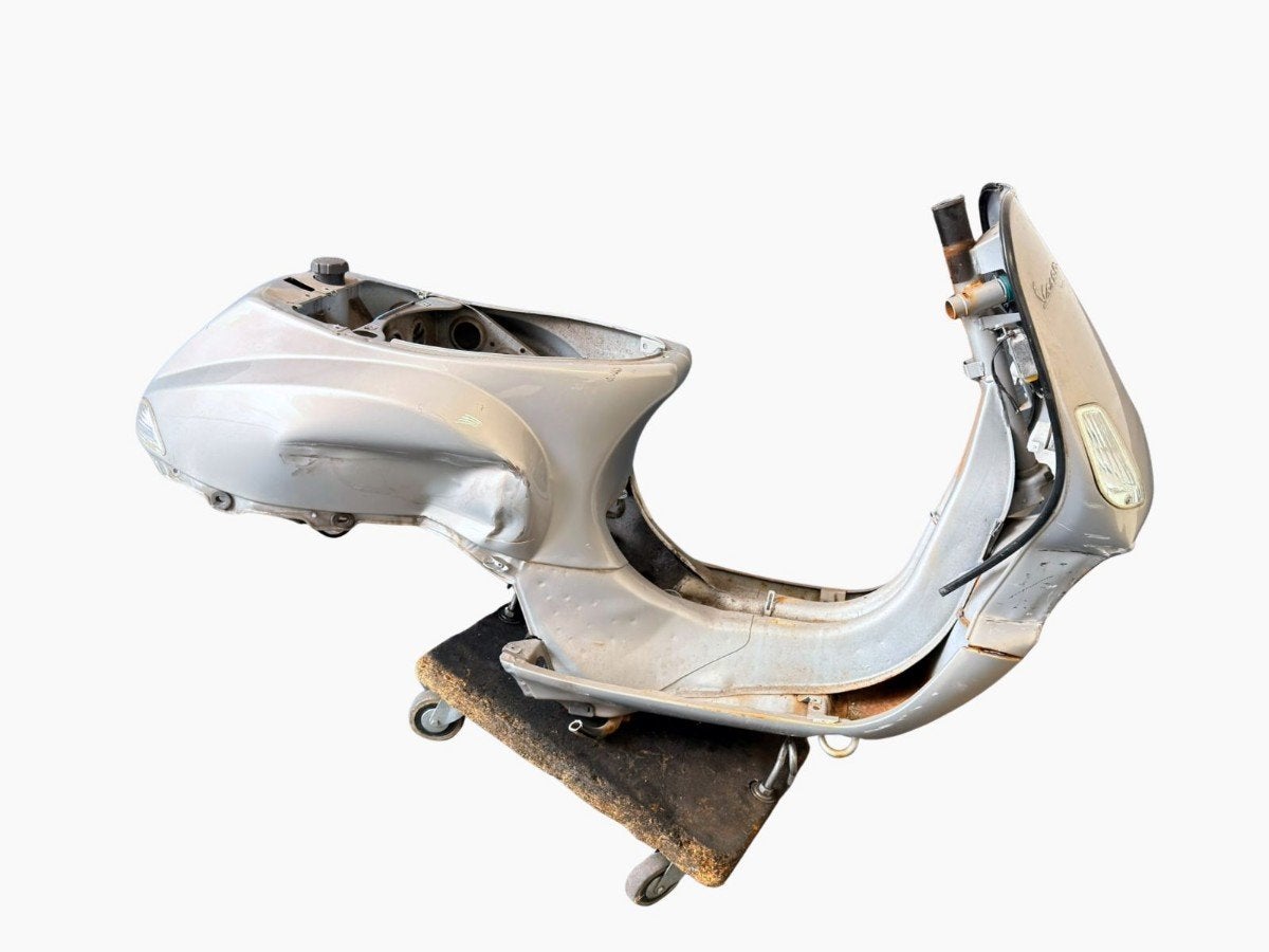 Frame + KENTEKEN LX 50 4T 2010-2013 (C38 2V EMEA 50cc) 2013, Motoren, Piaggio & C. SpA, Gebruikt, Customer_service@piaggio.com