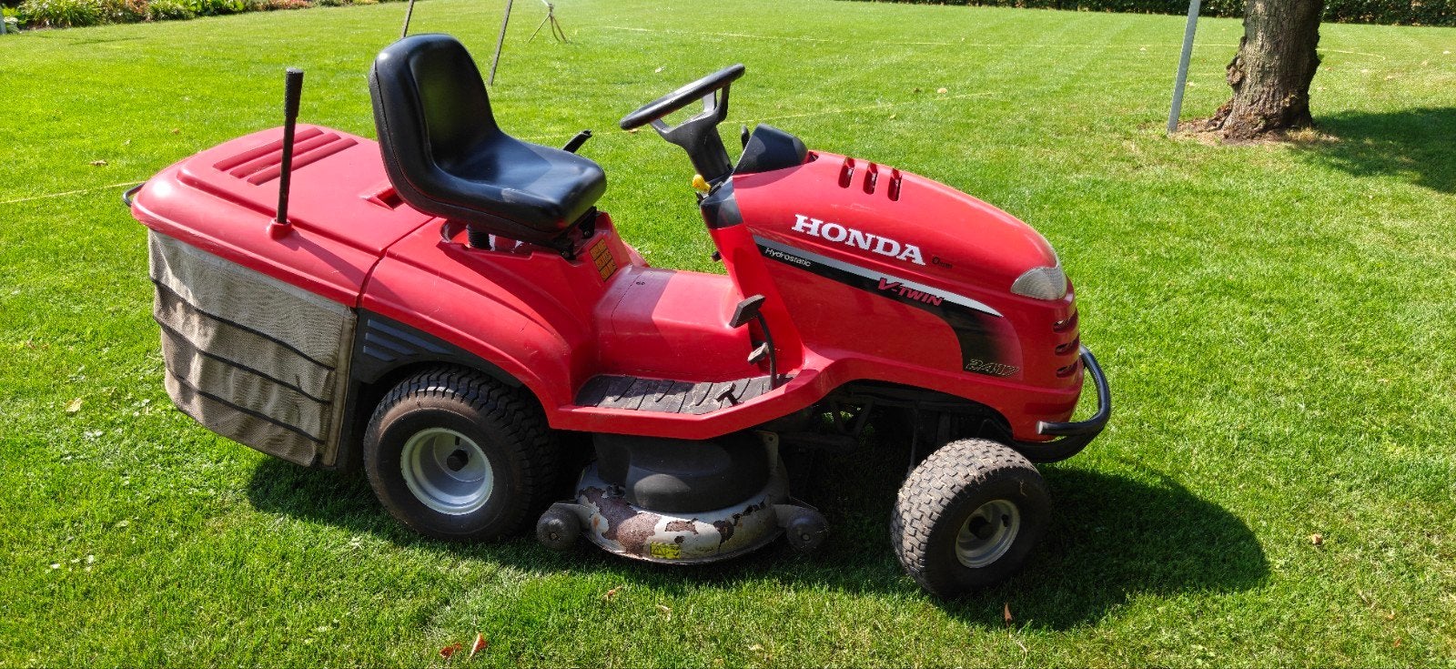Honda 2417 zitmaaier met nieuwe accu, Ophalen, Cirkelmaaier, Honda, Gebruikt