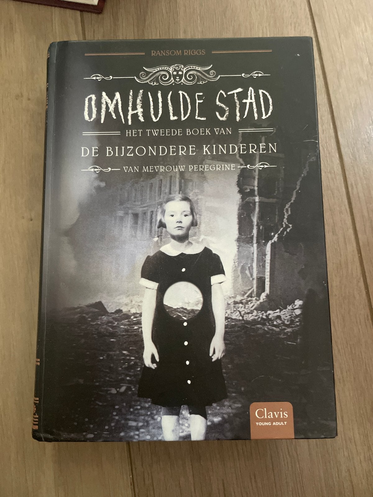 Omhulde Stad - Het Tweede Boek van Mevrouw Peregrine, Ophalen, Gelezen