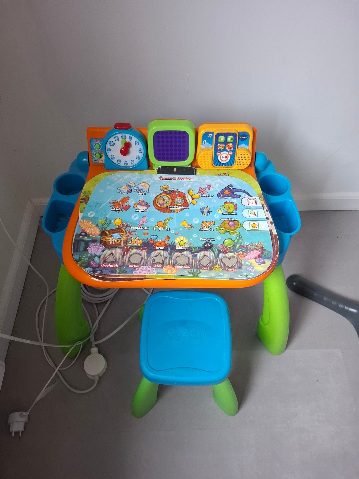 VTech Speeltafel met Krukje en Verschillende Thema's, Ophalen, Gebruikt