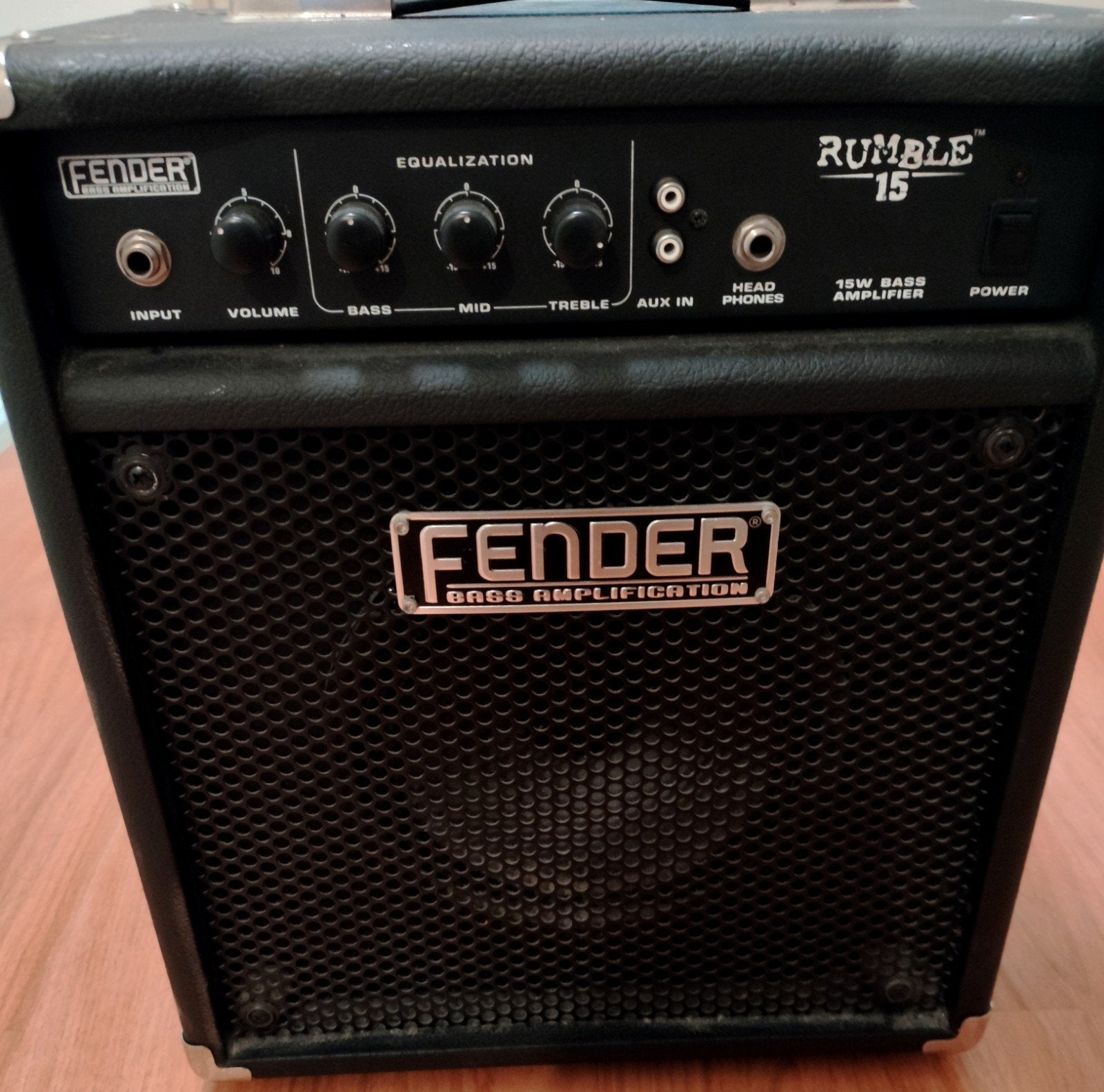 Fender Rumble 15 Basversterker - Ideaal voor thuis, Muziek en Instrumenten, Ophalen, Gebruikt, Basgitaar, Minder dan 50 watt