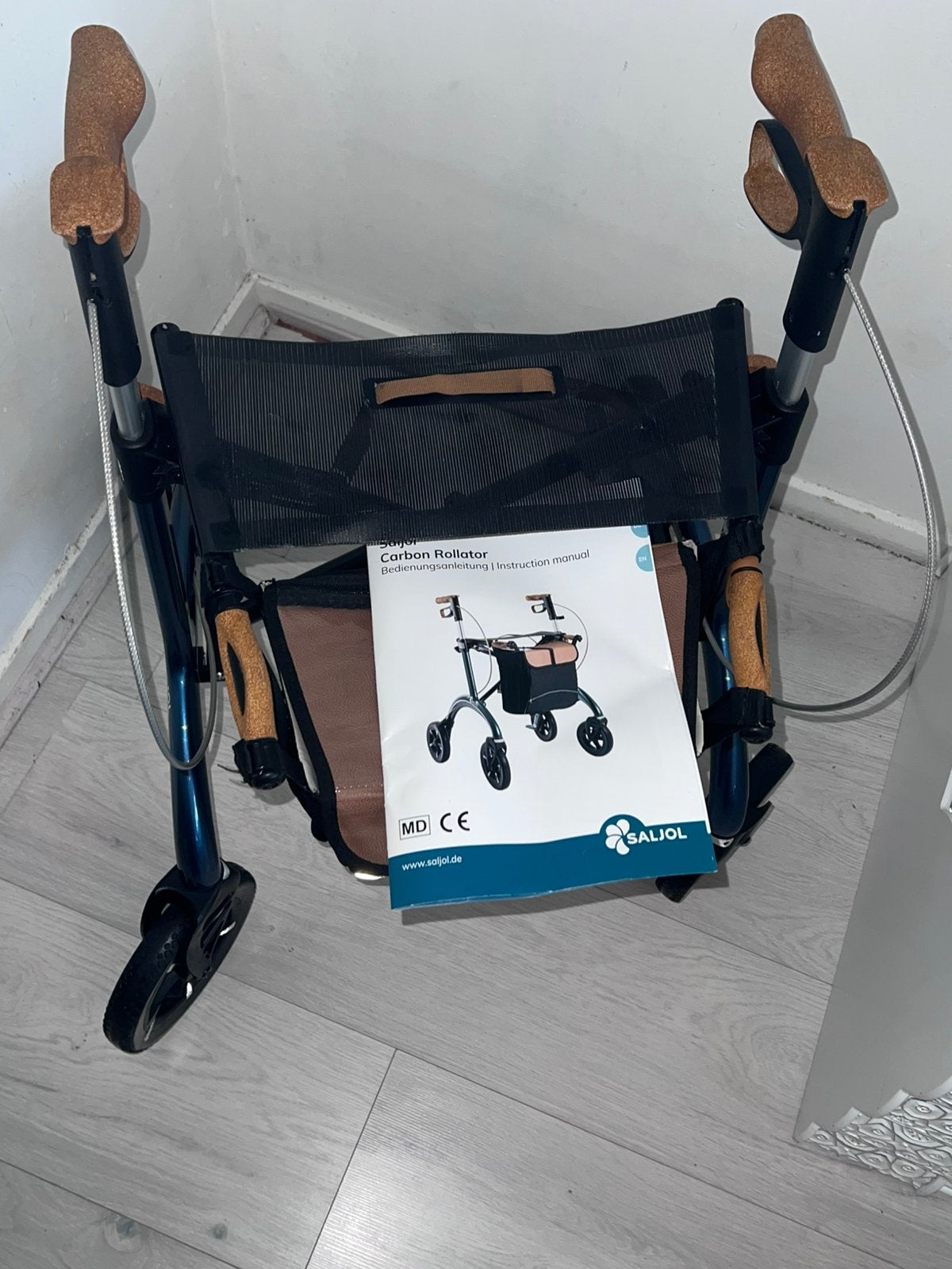 Saljol rollator (carbon), Ophalen of Verzenden, Lichtgewicht, Zo goed als nieuw