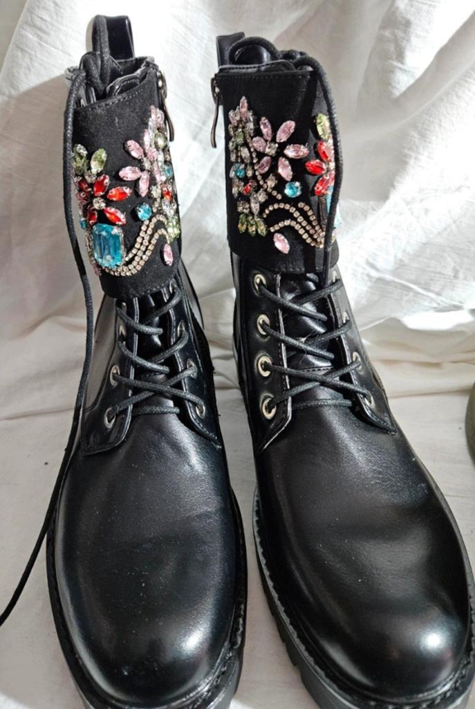 Dames boots maat 38 5 euro per paar, Zwart, Lage of Enkellaarzen, Nieuw, Ophalen of Verzenden