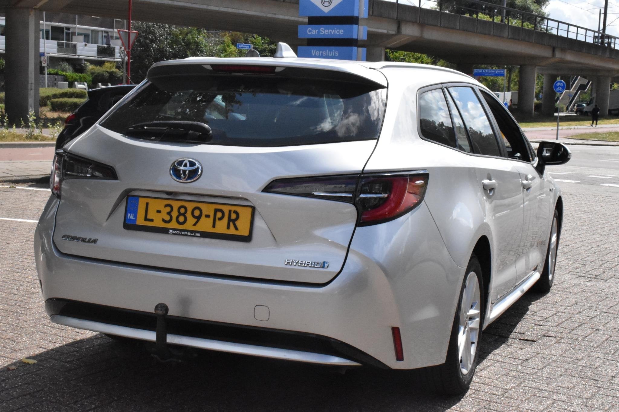 Toyota Corolla Touring Sports 1.8 Hybrid Business 1e Eigenaa, Auto's, Toyota, 1345 kg, Gebruikt, 4 cilinders, Corolla
