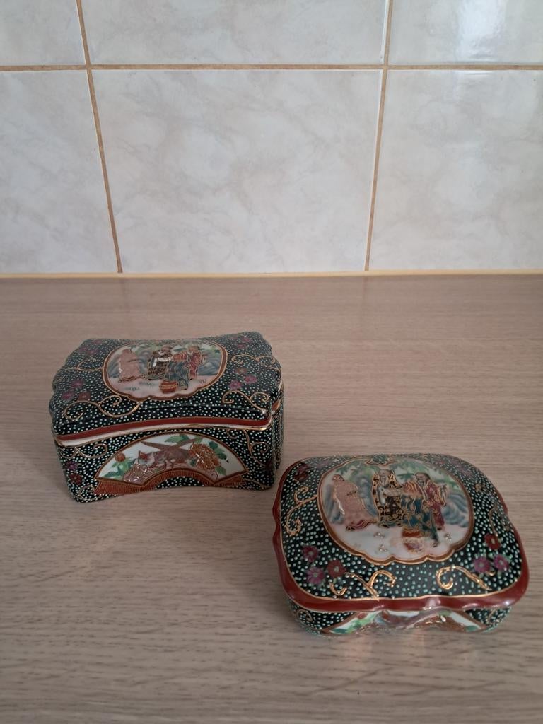 Satsuma biscuitporceleine snuisterijenbakjes, Ophalen of Verzenden