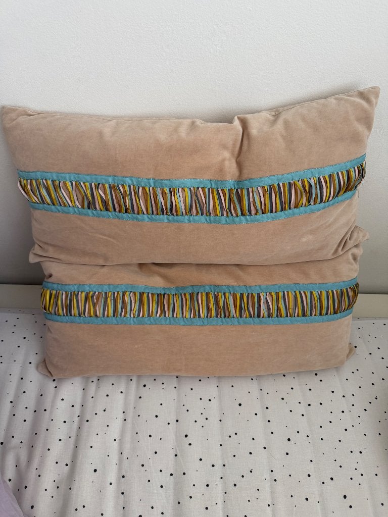 Sierkussens van IKEA – nieuw en stijlvol te koop, Ophalen, IKEA, Zo goed als nieuw, Sierkussen