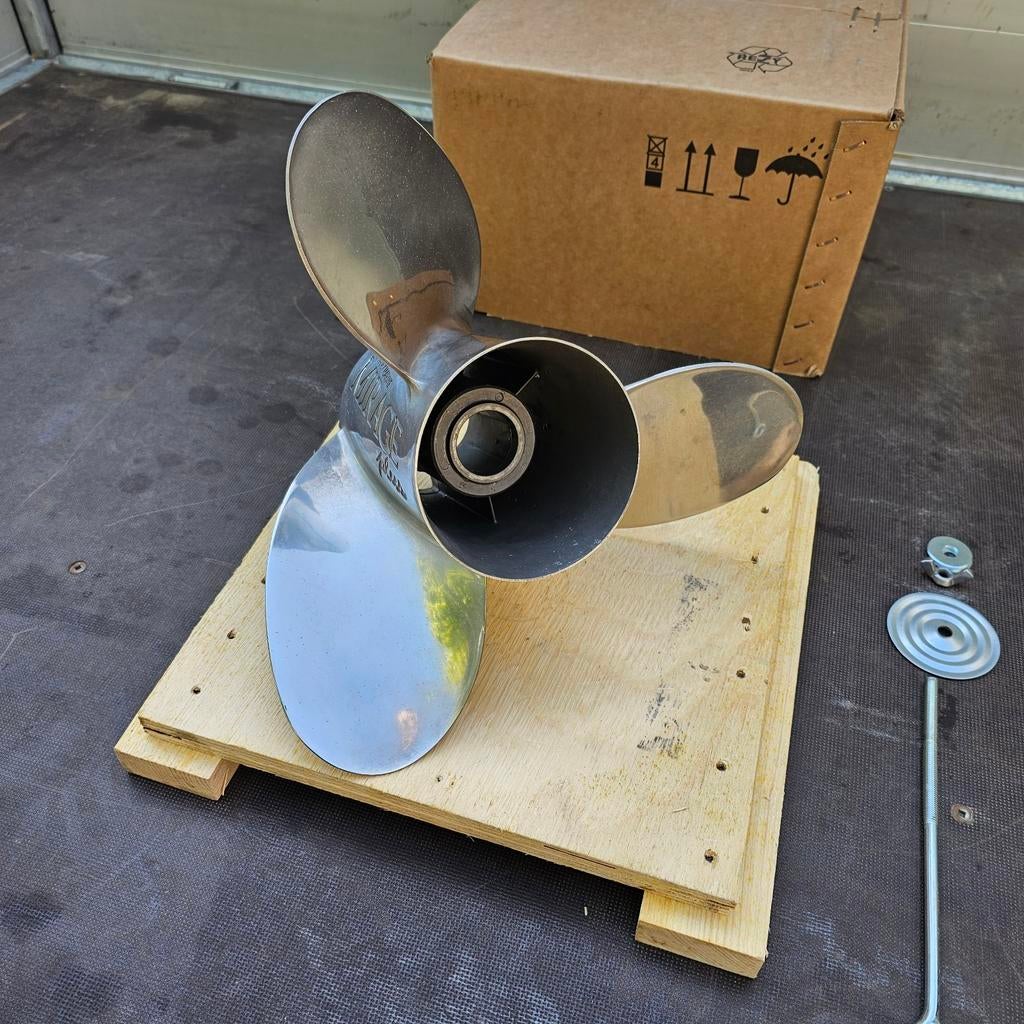 Mirage Plus 21 Pitch RVS propeller Schroef 14¾x21, Ophalen of Verzenden, Motor en Techniek