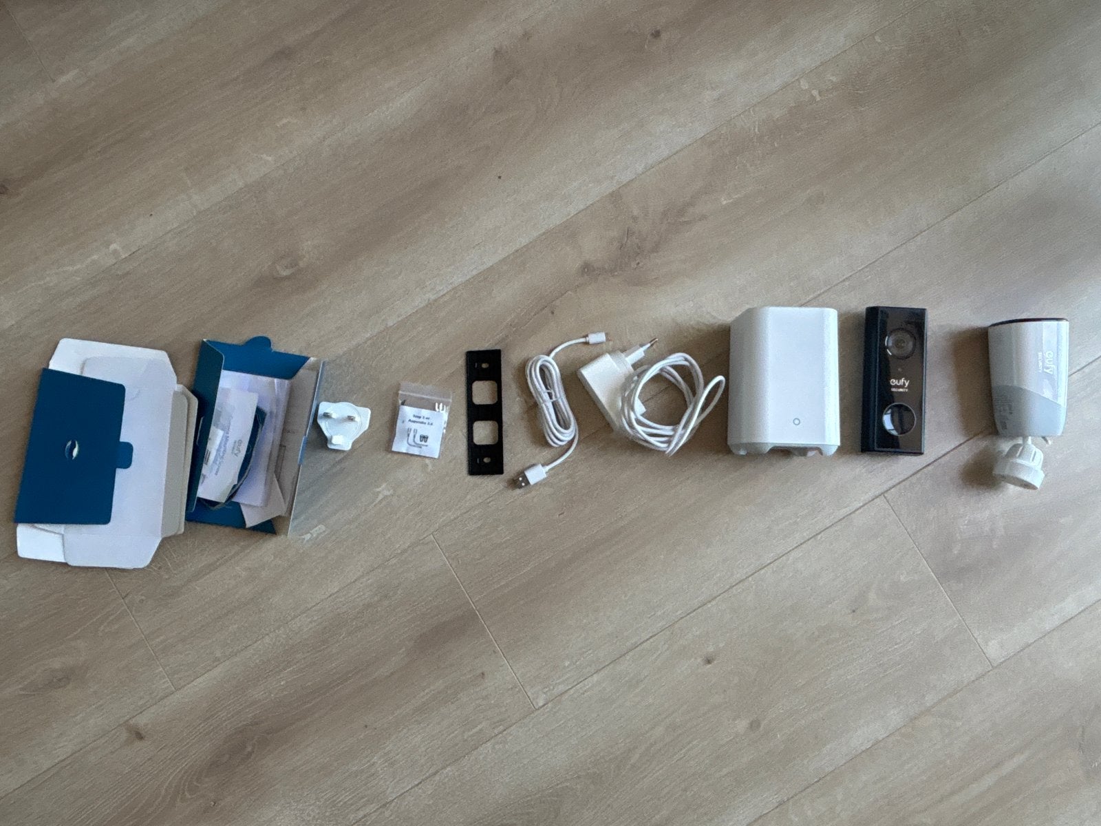 Eufy EufyCam 2 Pro 1-Cam Kit Beveiligingscamera + Deurbel, Ophalen of Verzenden, Zo goed als nieuw, Buitencamera