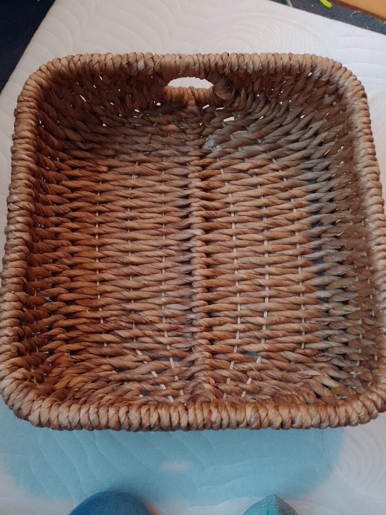 Decoratieve rieten mand - vierkant, Ophalen