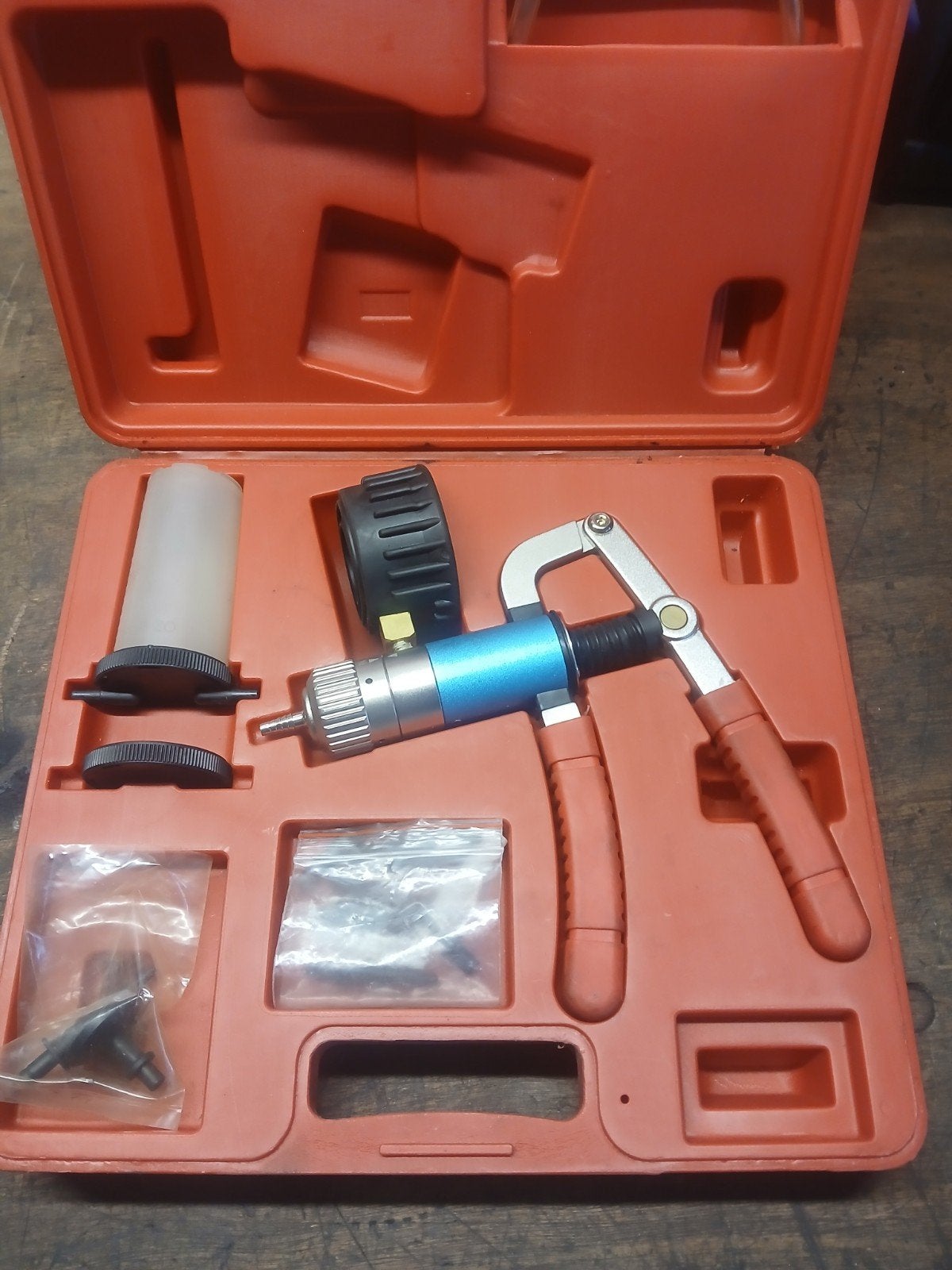 Midlock rem ontluchter, Ophalen