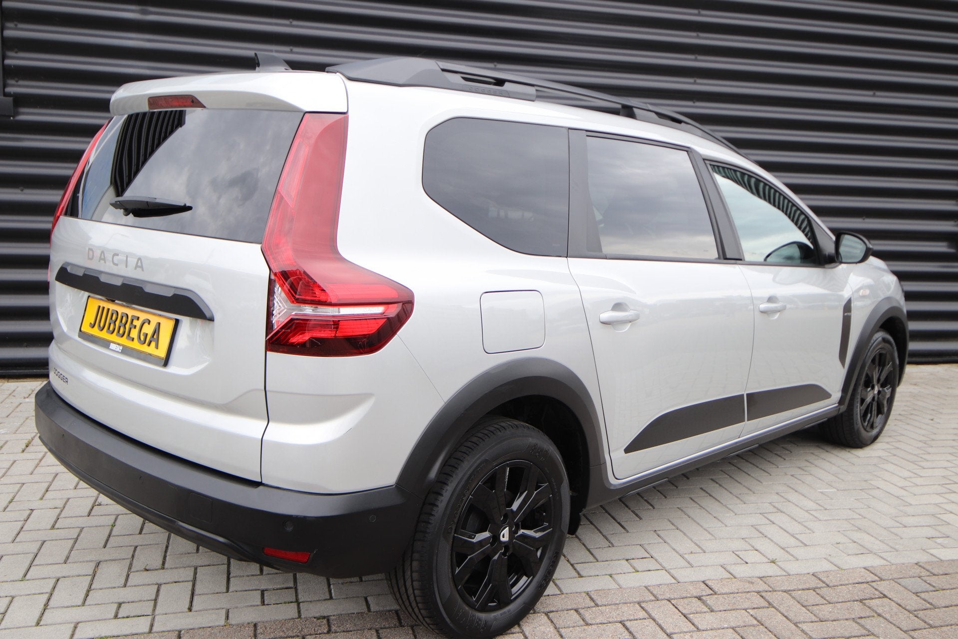 Dacia Jogger 1.0 TCe 100 Bi-Fuel Extreme 5p. Navi, Camera De, Auto's, Voorwielaandrijving, 12 maanden, Gebruikt, Handgeschakeld