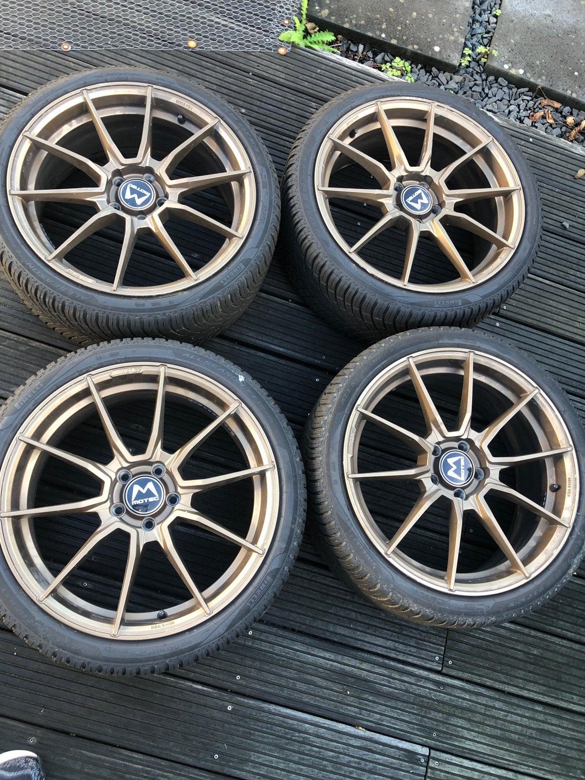 Motec Ultralight Bronze 19 inch – Pirelli All Season banden, Banden en Velgen, 235 mm, All Season, Ophalen