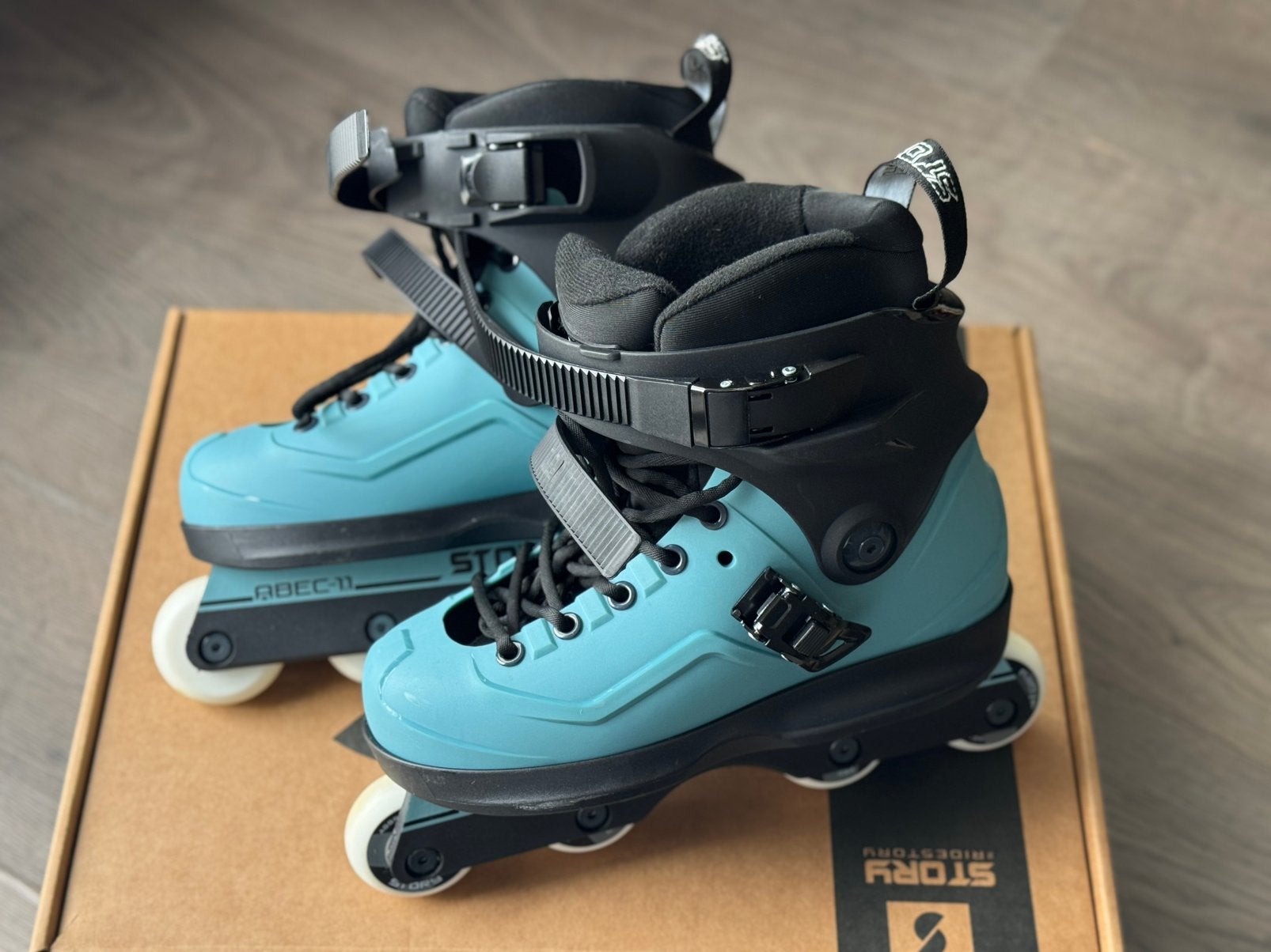 Story Agressive Skates / Stunt Skates / Maat 37 / NIEUW, Overige merken, Nieuw, Ophalen of Verzenden, Inline skates 4 wielen