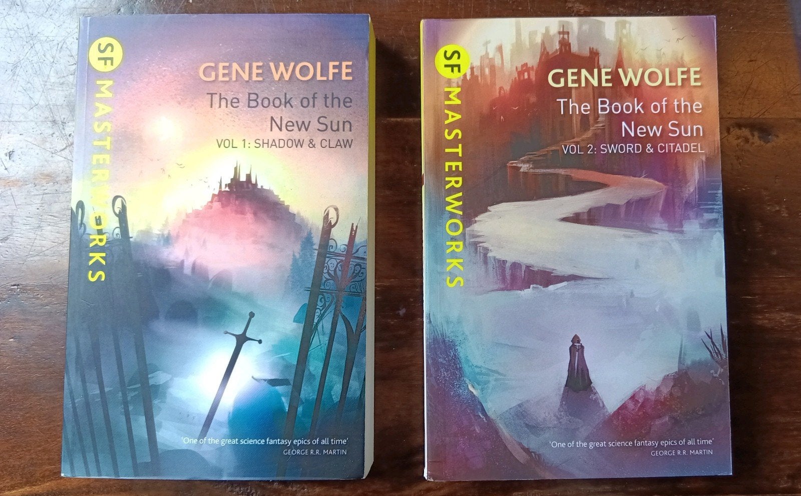 The Book of The New Sun Vol 1 & 2 - Gene Wolfe, Boeken, Ophalen of Verzenden, Zo goed als nieuw, Gene Wolfe