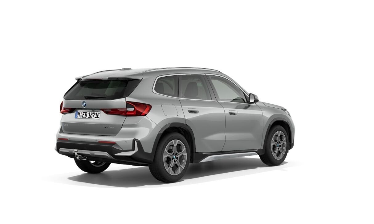 BMW iX1 eDrive20 Pure Edition (bj 2026, automaat), Leder, Nieuw, 204 pk, SUV of Terreinwagen