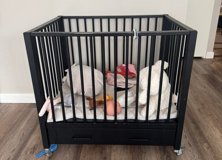 Zwarte box met lade en wieltjes, Ophalen, Gebruikt, Rechthoekig, Lade