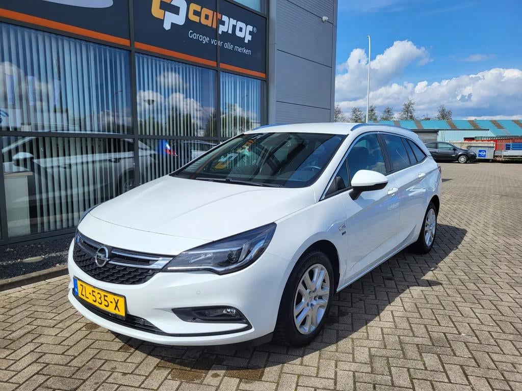 Opel Astra Sports Tourer 1.0 Turbo 120 Jaar Edi € 10.250,0, Gebruikt, 1178 kg, 620 kg, Wit