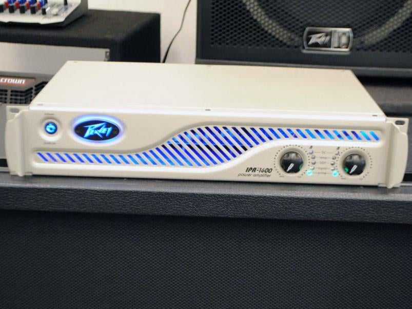 GEVRAAGD !!!   Peavey IPR-1600 Power Amplifier, Muziek en Instrumenten, Versterkers | Keyboard, Monitor en PA, Ophalen, Gebruikt