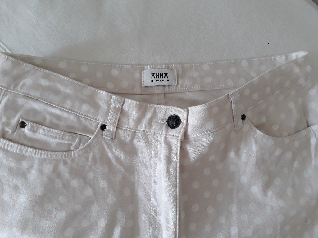 beige met witte stippen Merk:  Anna, Kleding | Dames, Maat 38/40 (M), Anna, Beige, Ophalen of Verzenden