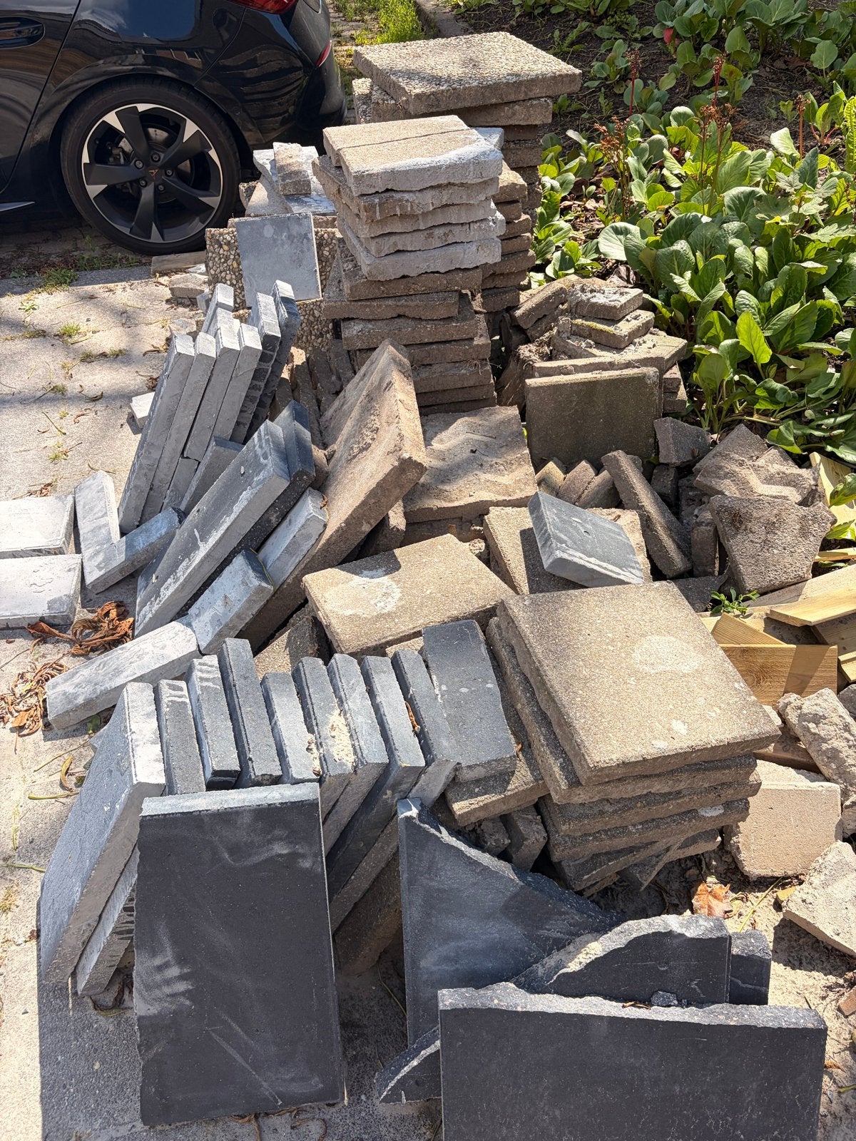 GRATIS Stoeptegels en grindtegels (10-15m2), Tuin en Terras, Gebruikt, Ophalen of Verzenden, 10 m² of meer, Beton