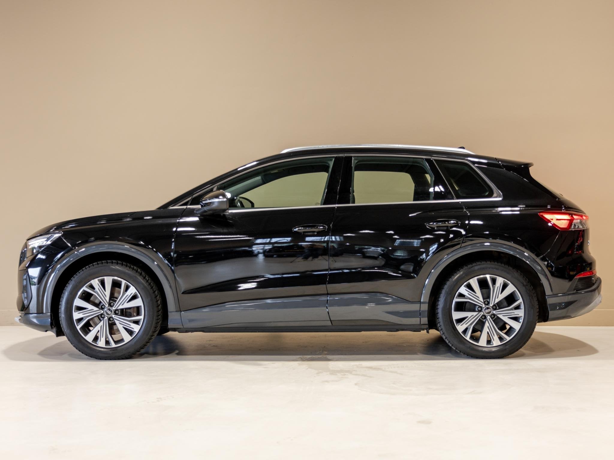 Audi Q4 e-tron 40 Launch edition Advanced 77 kWh SOH 93% / 2, Auto's, Automaat, Dealer onderhouden, Gebruikt, Met garantie (alle)