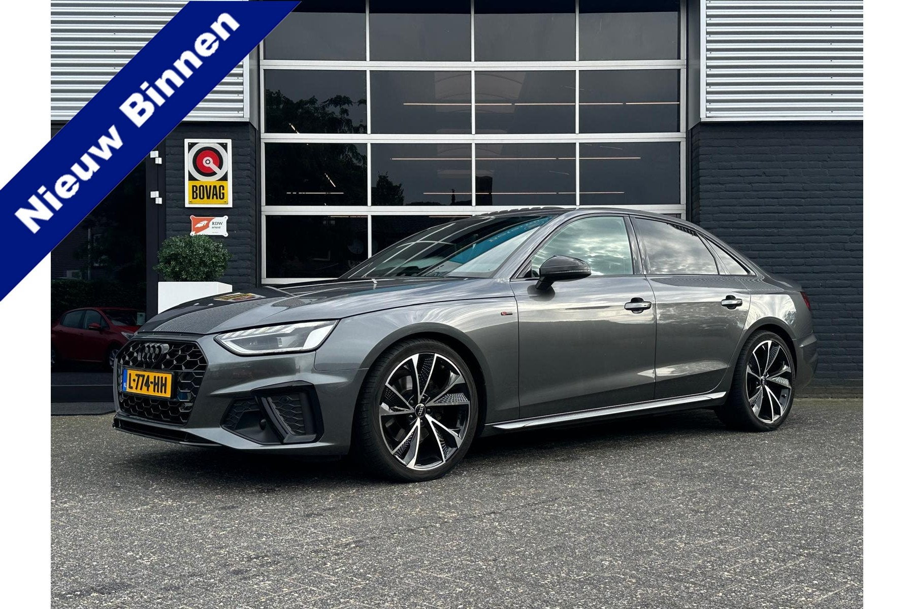 Audi A4 Limousine 35 TFSI S-line Competition Automaat, Carpl, Gebruikt, 4 cilinders, 1984 cc, Origineel Nederlands