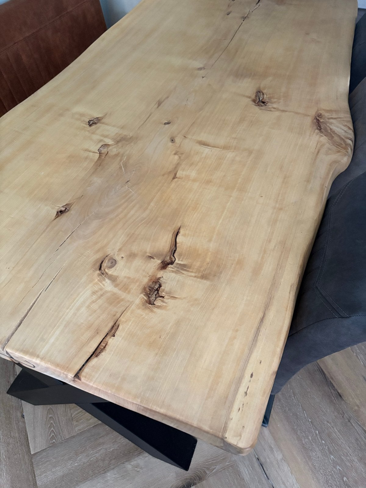Massieve eikenhouten eettafel met zwart stalen onderstel, Ophalen, 100 tot 150 cm, Eikenhout, 200 cm of meer