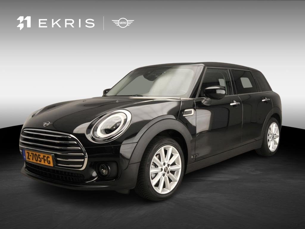 MINI Clubman 1.5 Cooper | LED | Navigatie | Sportstoelen | S, Gebruikt, Zwart, 17 km/l, 1300 kg