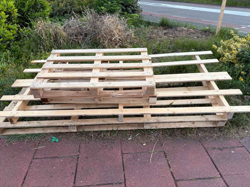 Gratis af te halen pallets, Doe-het-zelf en Verbouw, Hout en Planken, Ophalen, Gebruikt, Pallet, Minder dan 200 cm