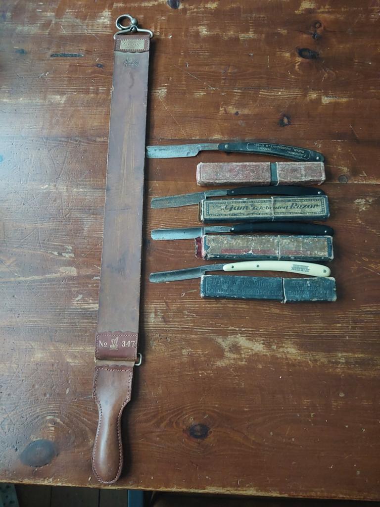 Vintage scheermessen en aanzetriem - complete set, Antiek en Kunst, Ophalen of Verzenden