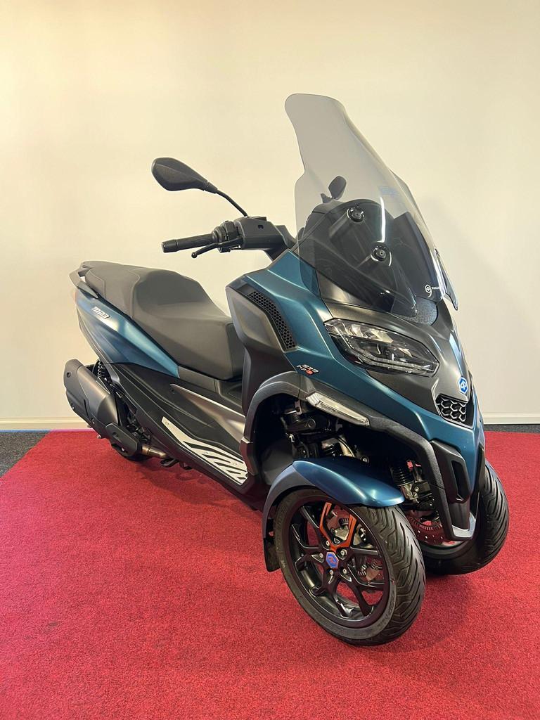 Piaggio MP3 530 HPE Exclusive ABS, Traction Control, Bedrijf, Piaggio Vespa B.V., Minervum 7272
4817 ZM  Breda, NL