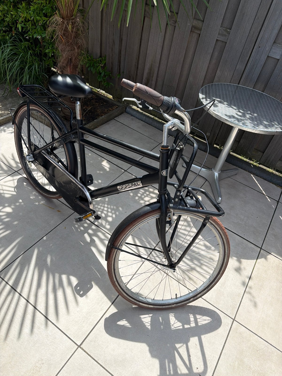 Popal Daily Dutch Basic Transportfiets Zwart 26 inch, Fietsen en Brommers, Fietsen | Heren | Herenfietsen, Terugtraprem, Gebruikt