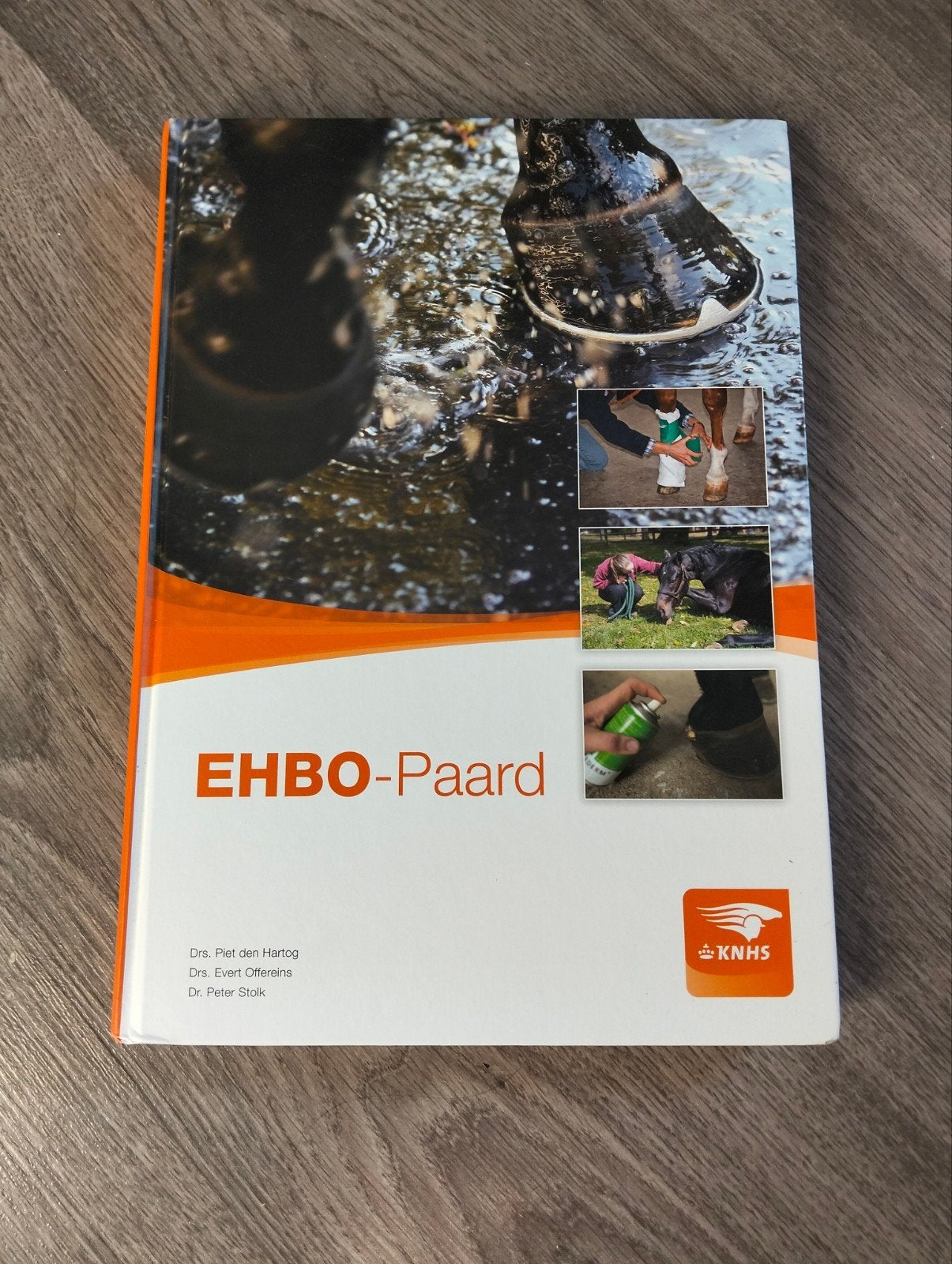 EHBO boek paard knhs, Boeken, Ophalen of Verzenden, Beta, Nieuw