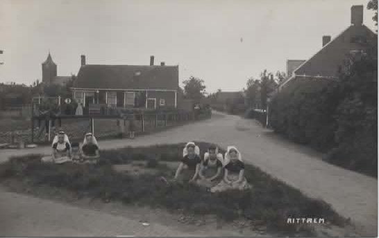 Ritthem Boerenwoning klederdracht fotokaart, Verzenden, 1920 tot 1940, Gelopen, Zeeland