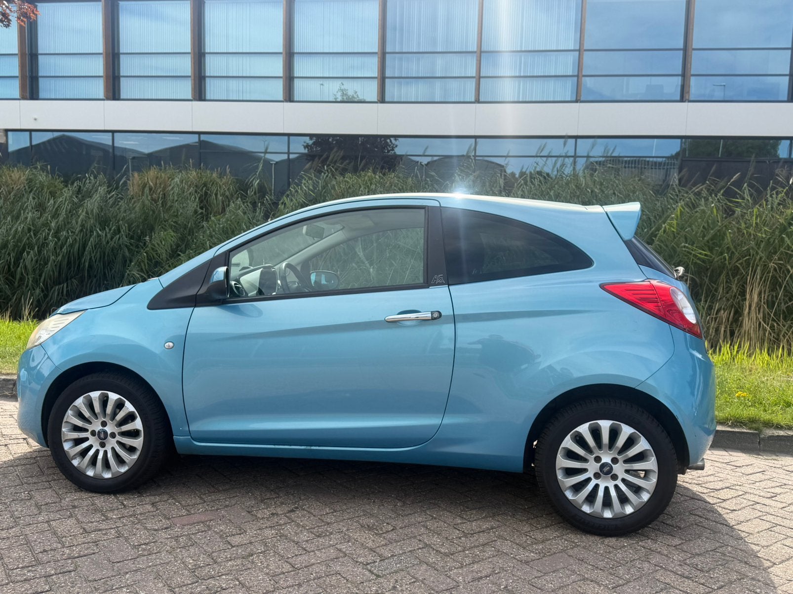 Ford Ka | Nieuwe koppeling | 1 jaar APK | Zuinig & netjes, Auto's, Voorwielaandrijving, Stof, 1242 cc, 4 cilinders
