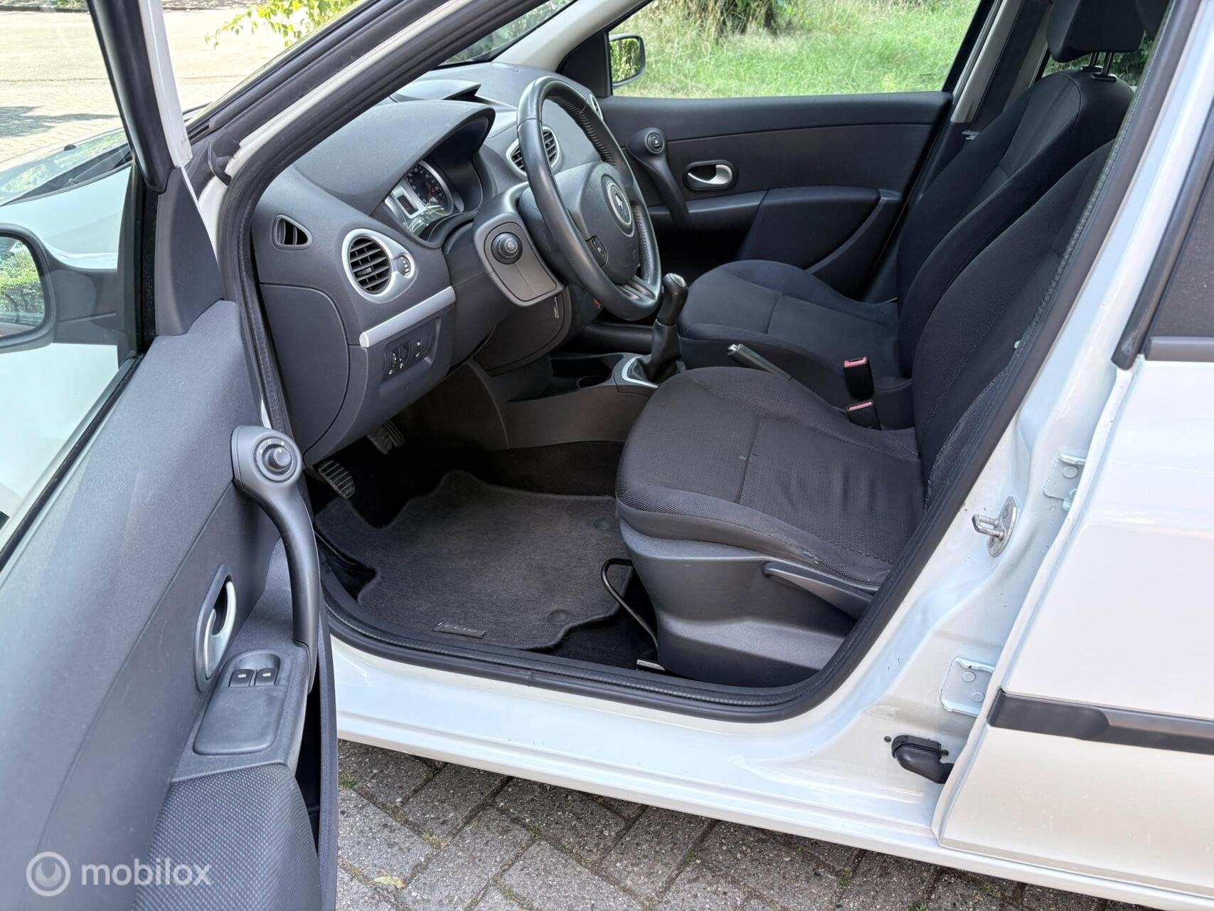Renault Clio Estate 1.2 TCE | AIRCO | CRUISE | TREKHAAK |, Voorwielaandrijving, Gebruikt, 4 cilinders, 1095 kg
