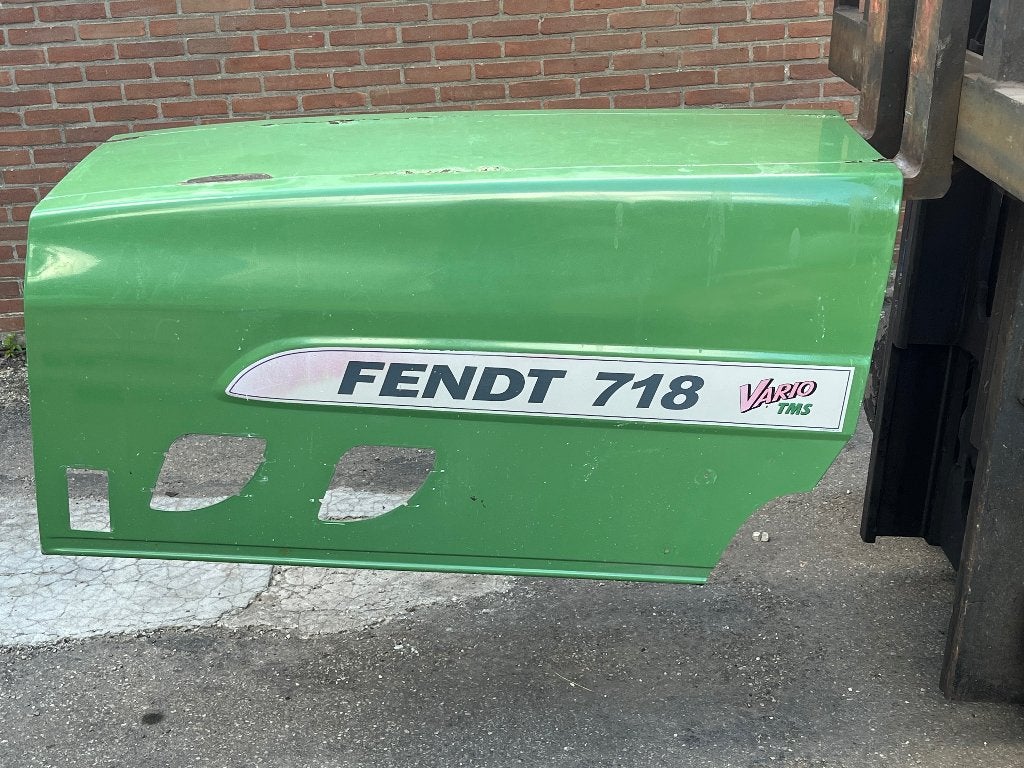 Motorkap Fendt 700/800 COM3, Ophalen