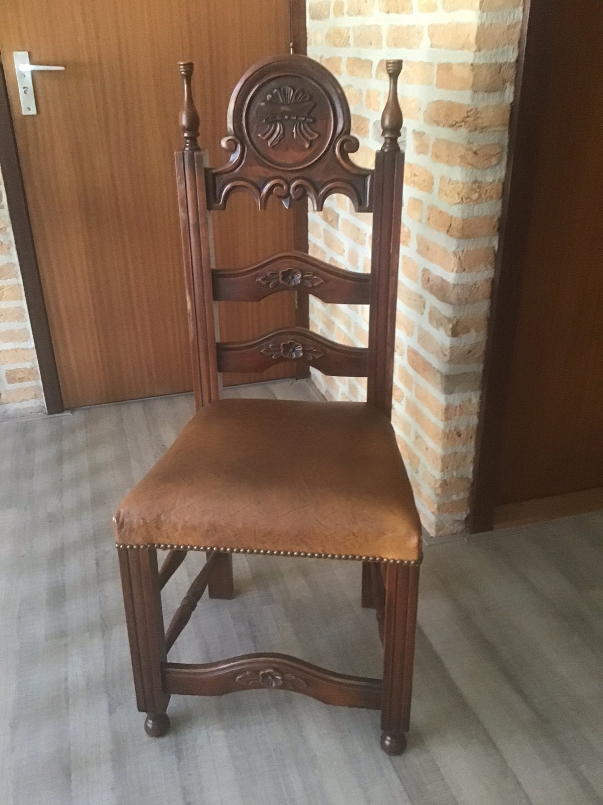 Te koop prachtige brocante stoelen, Ophalen
