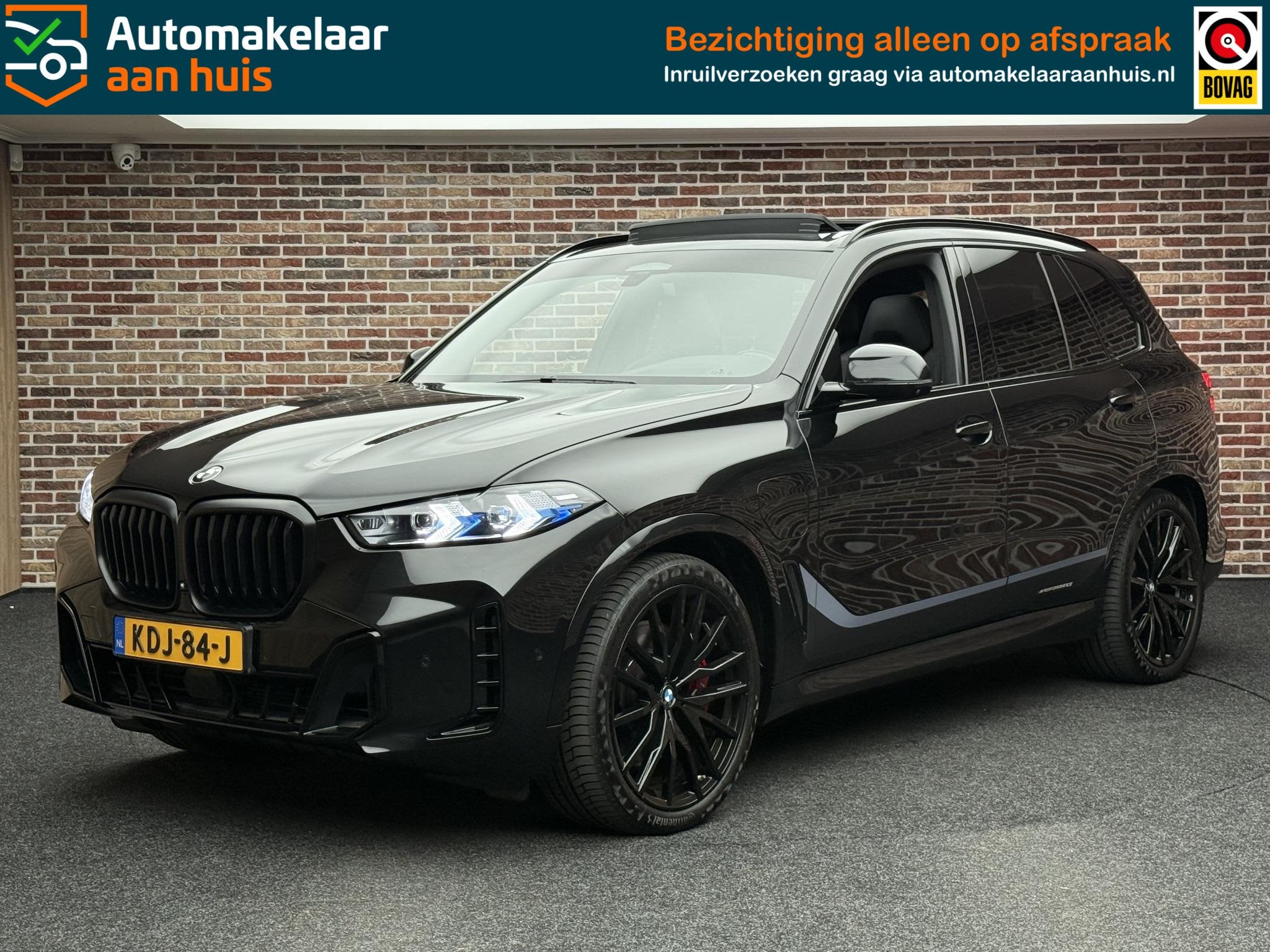 BMW X5 xDrive45e M FACELIFT-pack SKY M-seats Carbon H&K Trkh, Auto's, Dealer onderhouden, Gebruikt, 394 pk, Zwart