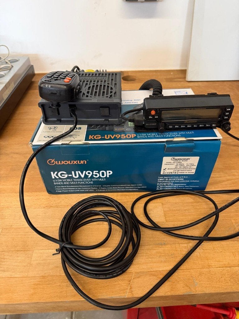 Te koop Wouxum mobile tranceiver KG-UV950P, Telecommunicatie, Zenders en Ontvangers, Ophalen, Gebruikt