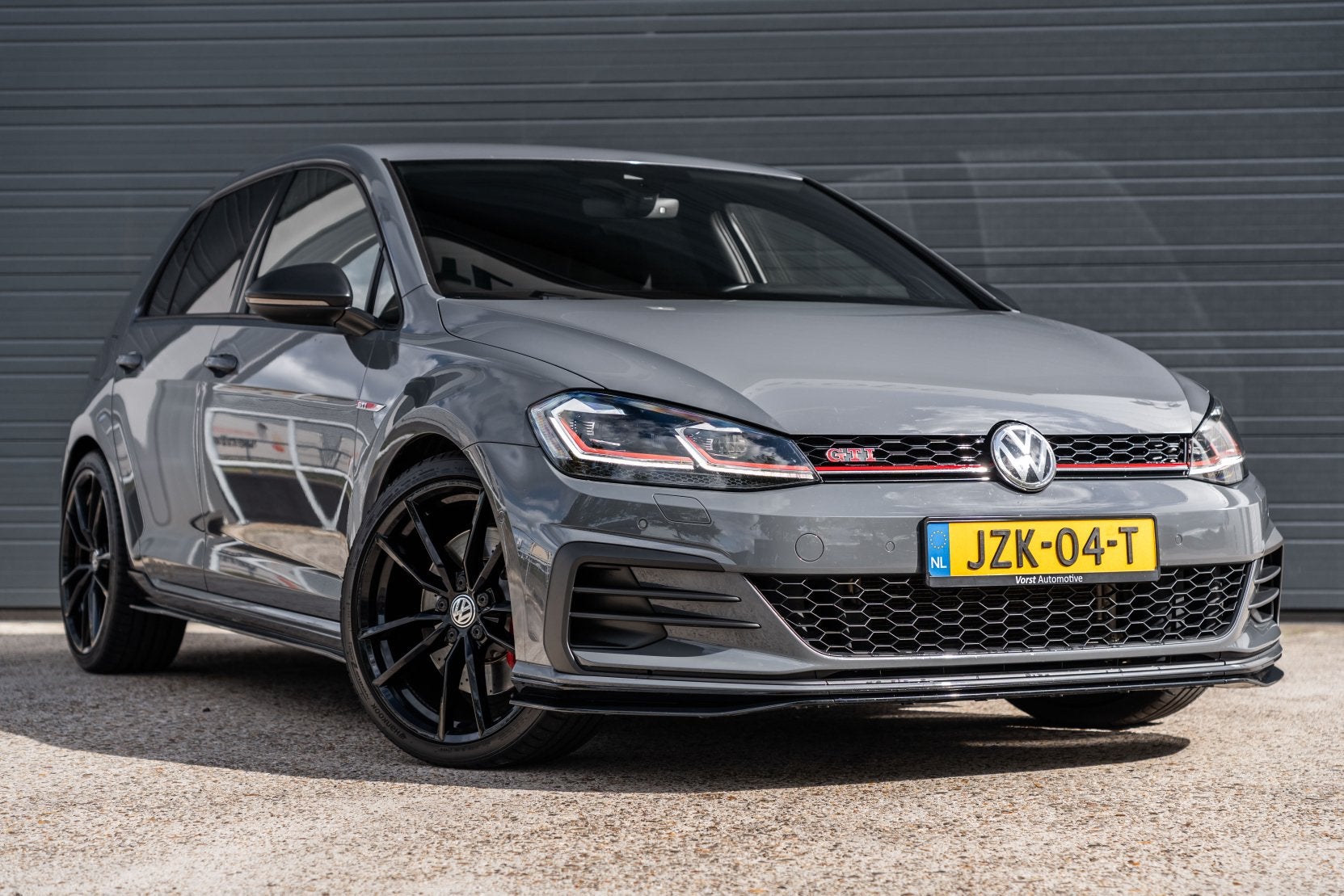Volkswagen Golf 2.0 TSI 290pk 7-DSG 2019 Grijs, 1330 kg, 15 km/l, Zwart, 4 cilinders