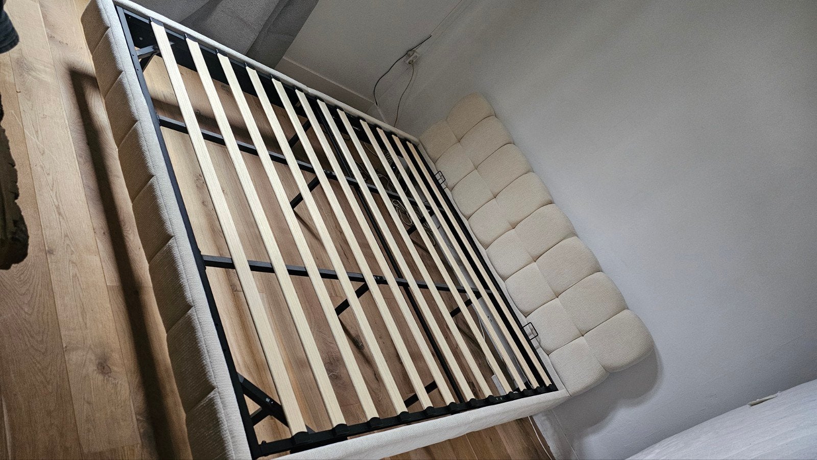 Bed zwevend beige opbergruimte LED oplader USB C + A 180x200, Beige, 180 cm, 200 cm, Stof