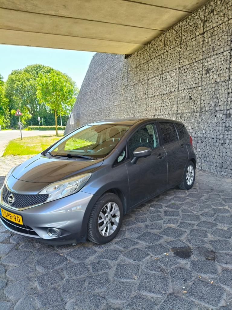 Nissan Note 1.2 (meest luxe uitvoering)59KW/80PK 2013 Grijs, Stof, Zwart, Start-stop-systeem, 1198 cc