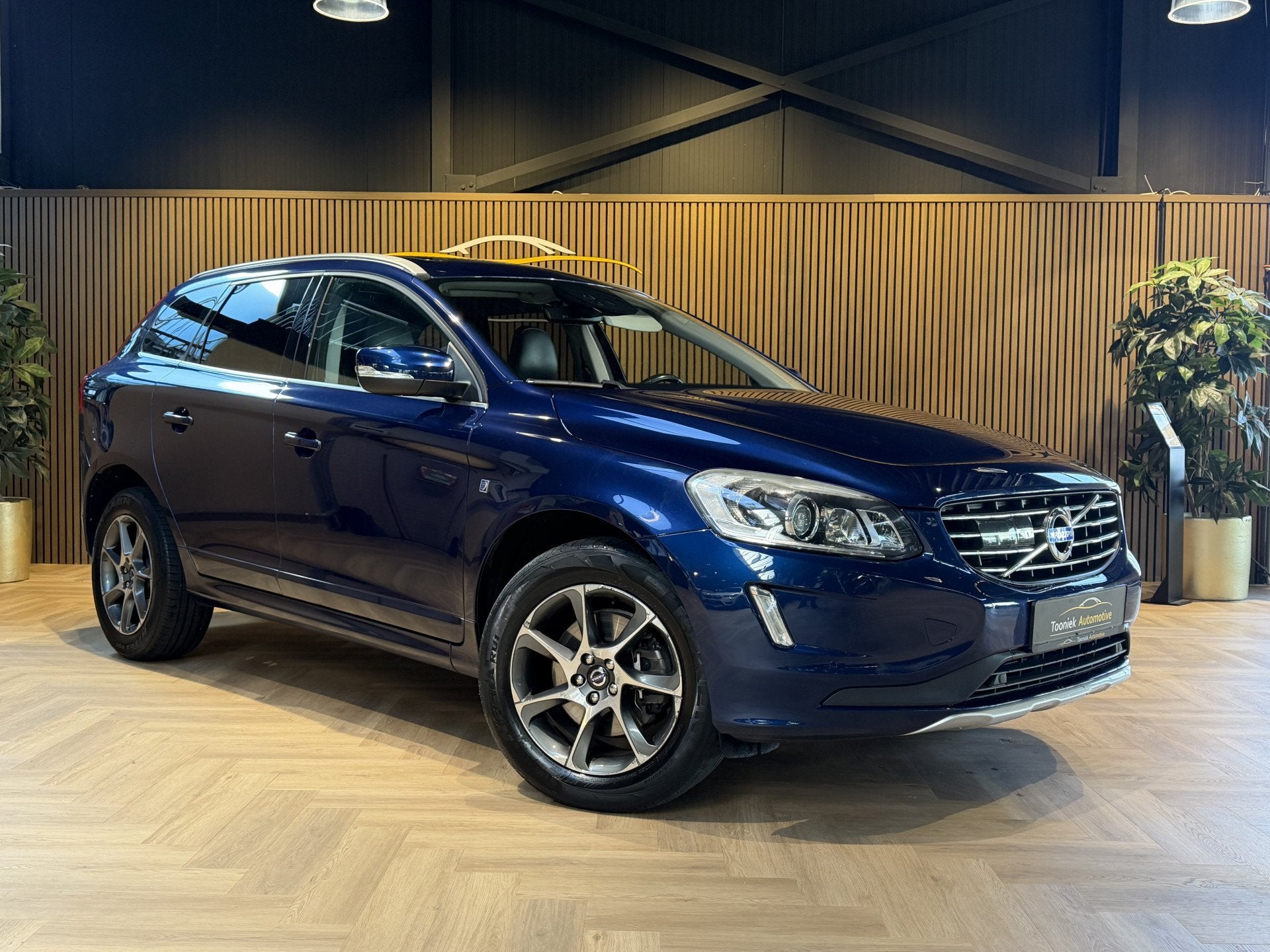 Volvo XC60 2.4 D5 Ocean Race PANORAMADAK | STOELVERWARMING |, Auto's, Euro 5, 1683 kg, Blauw, SUV of Terreinwagen